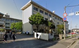 中学校　城南中学校（中学校）まで365m