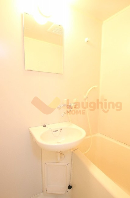 洗面設備　コンパクトで使いやすい洗面所