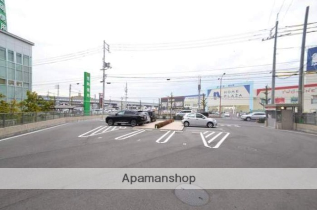 駐車場　エントランス