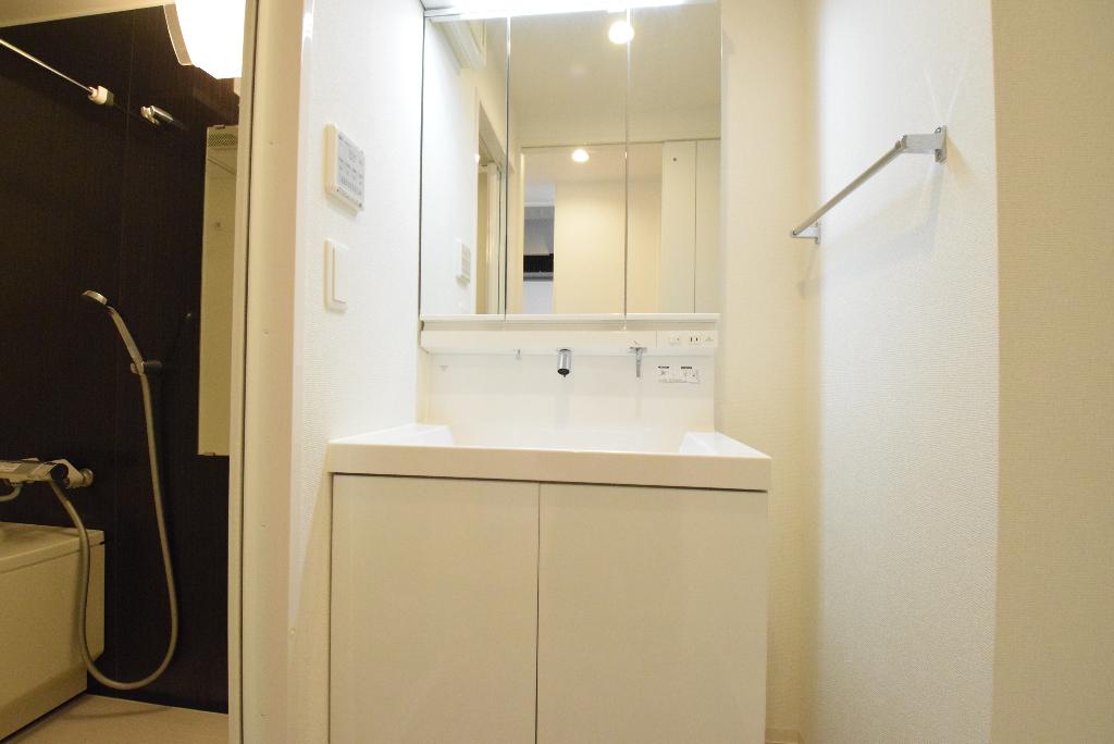 洗面設備　洗髪洗面化粧台