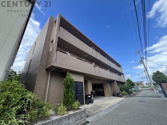 建物外観　駐車場あります☆