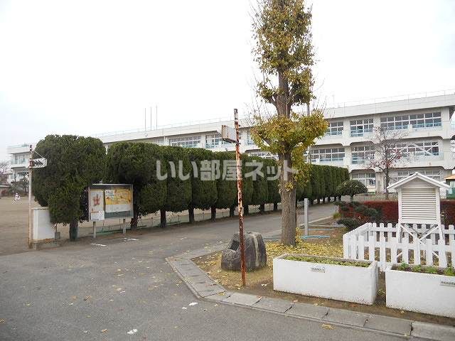 小学校　古河市立上辺見小学校（小学校）まで394m