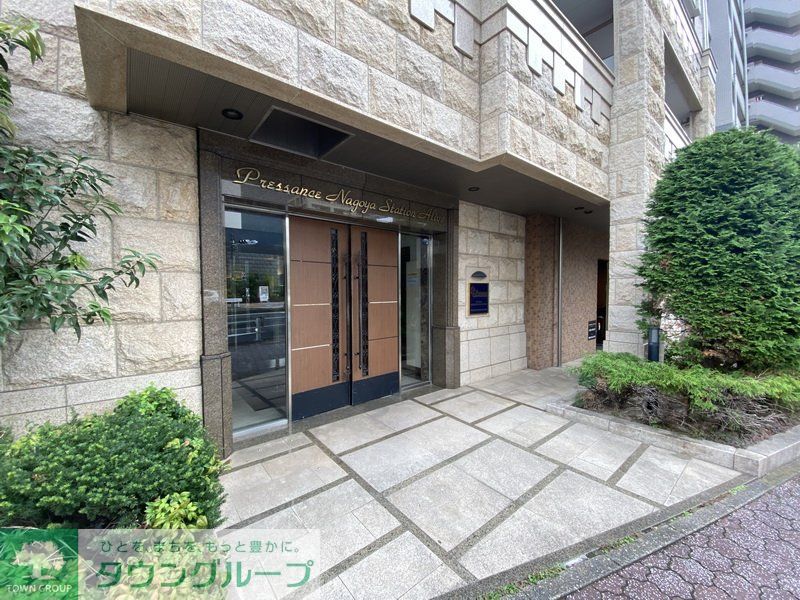 エントランス　エントランス