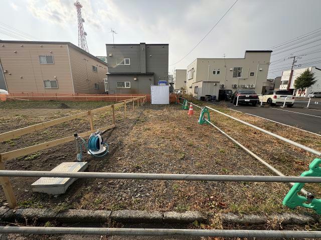 建物外観　建築中