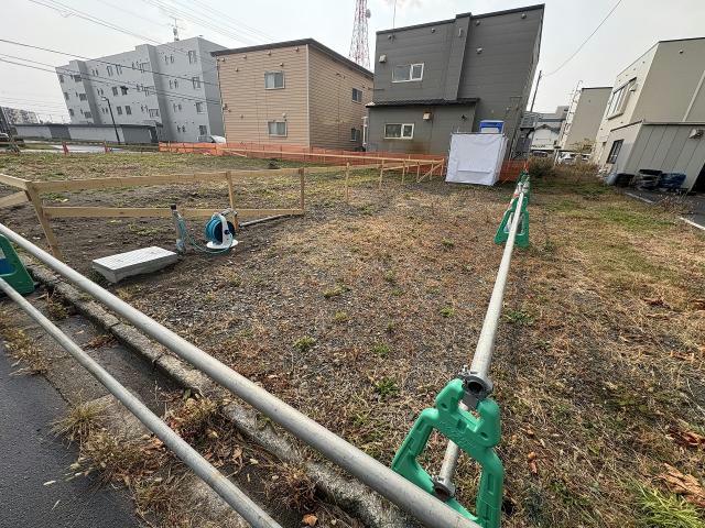 建物外観　建築中