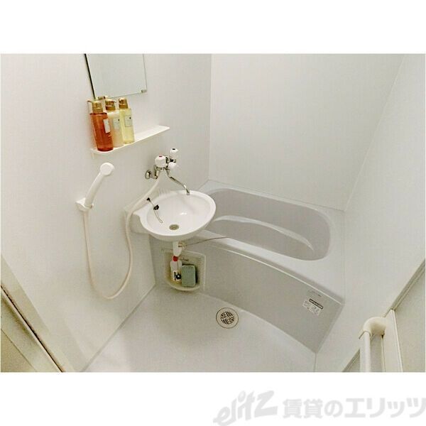 バス・シャワールーム　バス