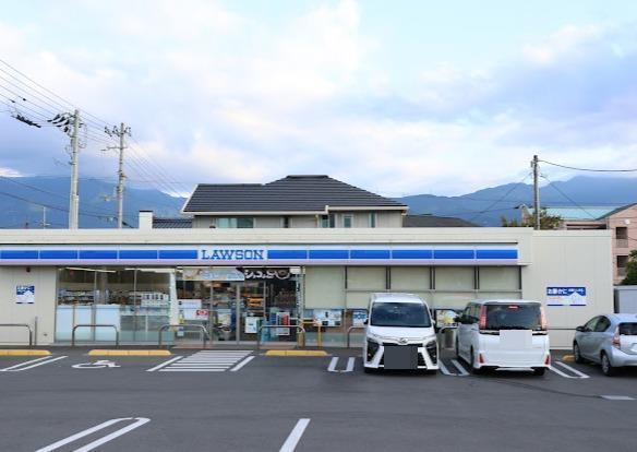 コンビニ　ローソン新居浜北新町店（コンビニ）まで549m