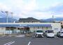 コンビニ　ローソン新居浜北新町店（コンビニ）まで549m