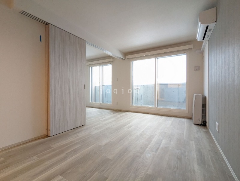 居室・リビング　同号室タイプ写真