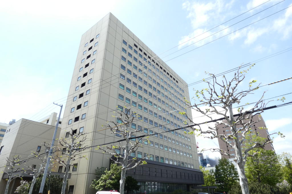 病院　札幌医科大学附属病院（病院）まで450m