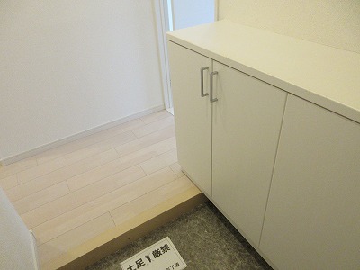 玄関　キッチンスペース