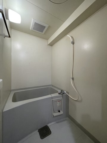 バス・シャワールーム　現状優先となります。