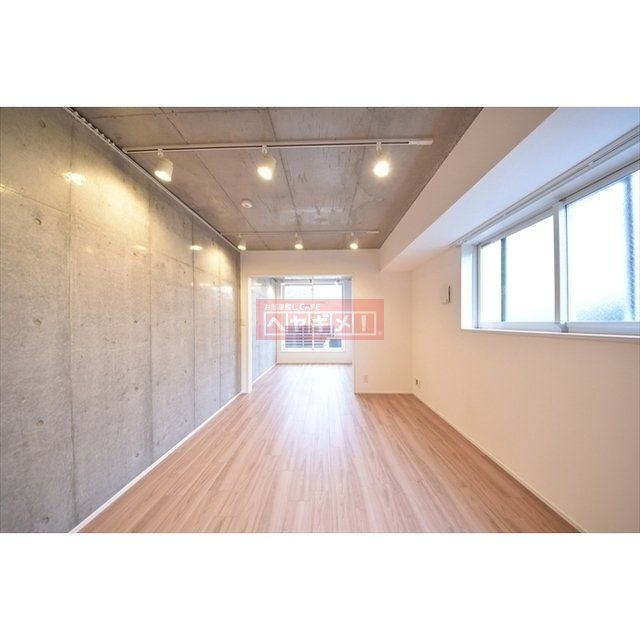 居室・リビング　エントランス