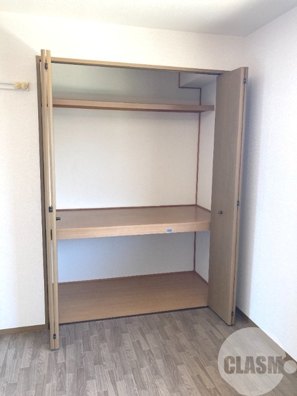 収納　洋室収納