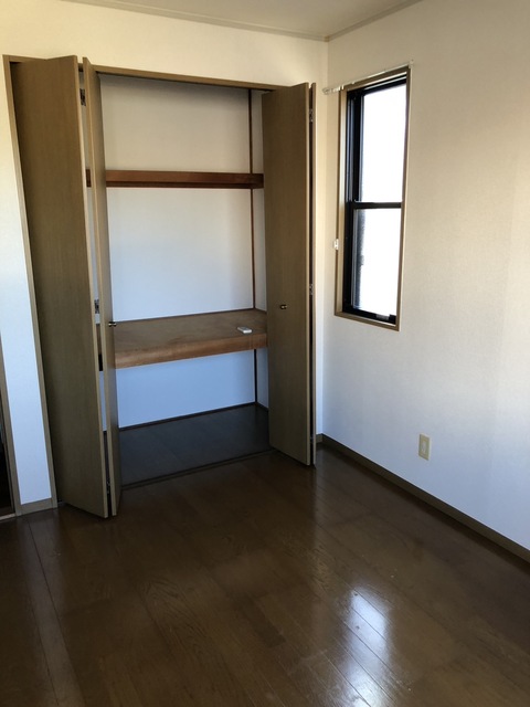 収納　洋室（キッチン隣）の収納