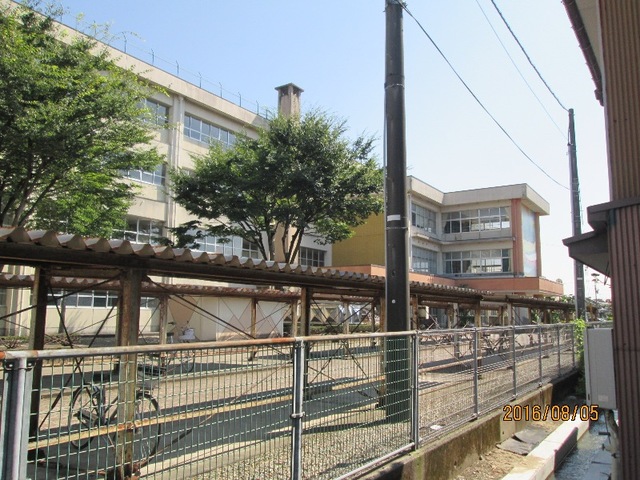 中学校　高岡市立南星中学校（中学校）まで549m