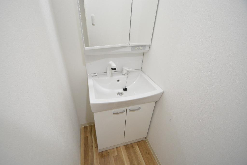 洗面設備　洗髪洗面化粧台