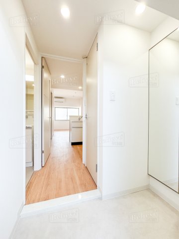 玄関　シューズボックス付きの玄関☆