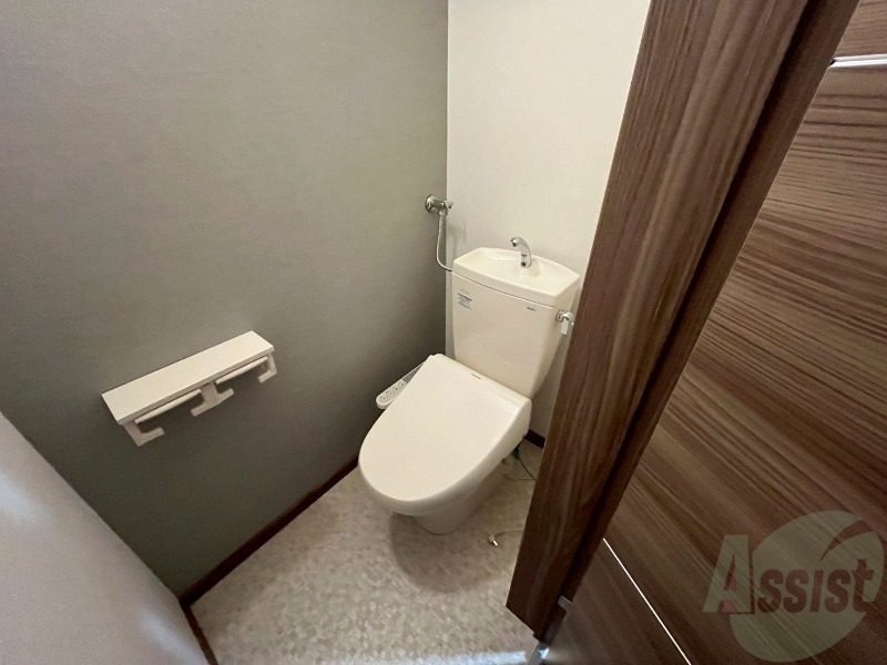 トイレ　こちらはトイレです。清潔感があり、安心して使用できます。