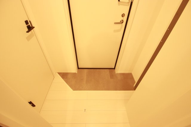 玄関　※別号室の参考写真です※