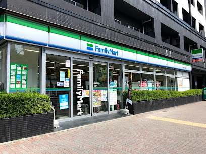 コンビニ　ファミリーマート中央月島三丁目店（コンビニ）まで81m