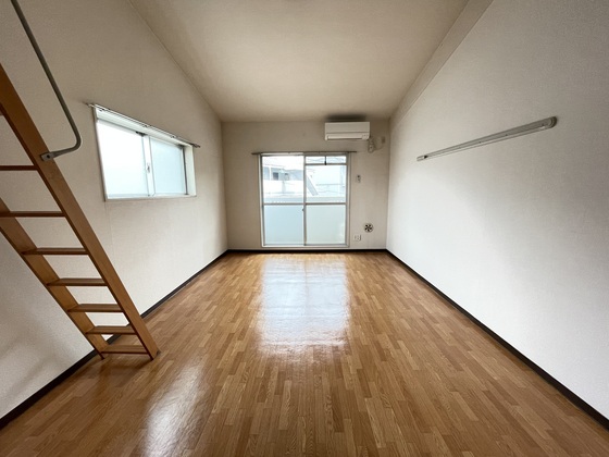 居室・リビング　※別部屋の写真です