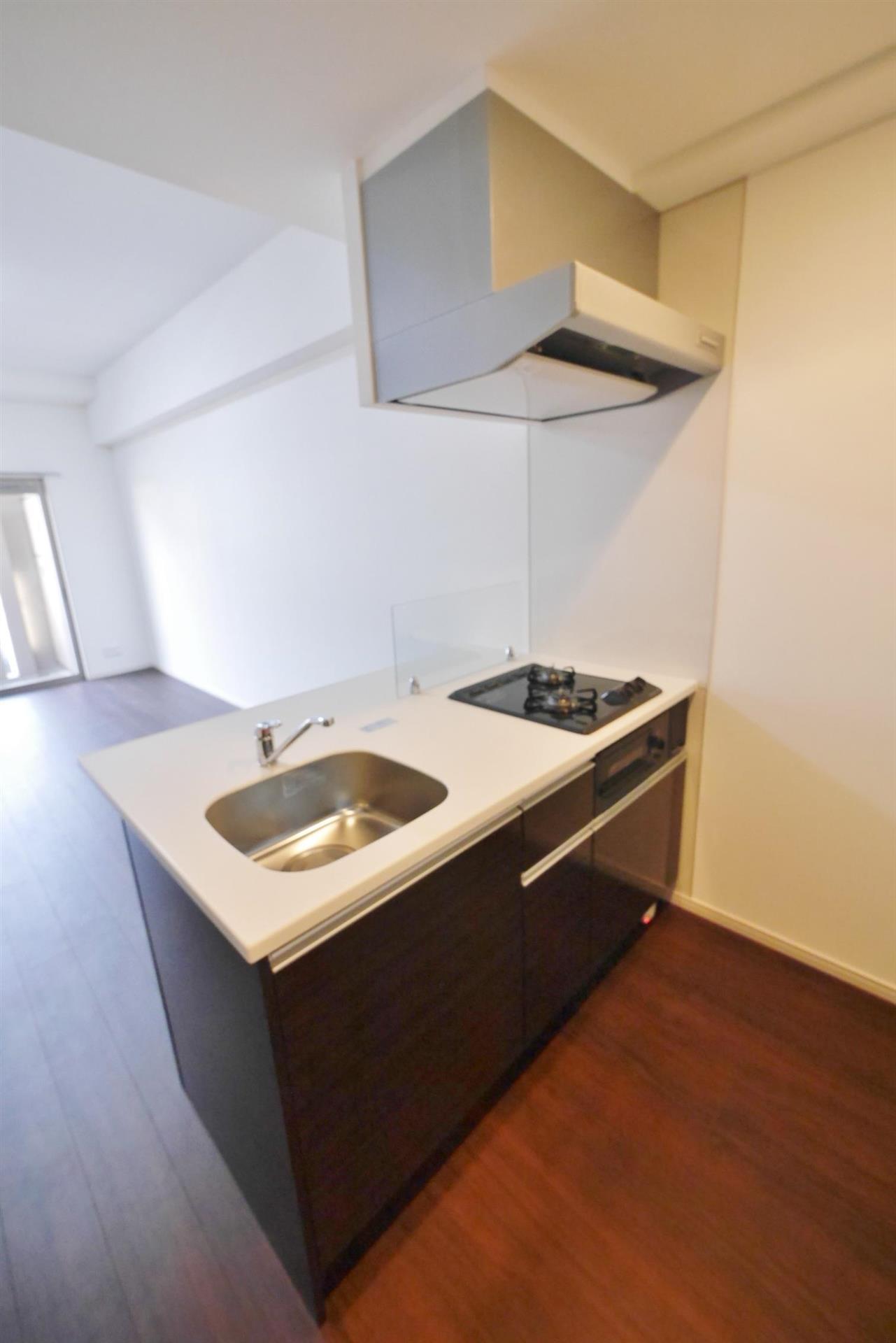 キッチン　モデルルームの写真になります。