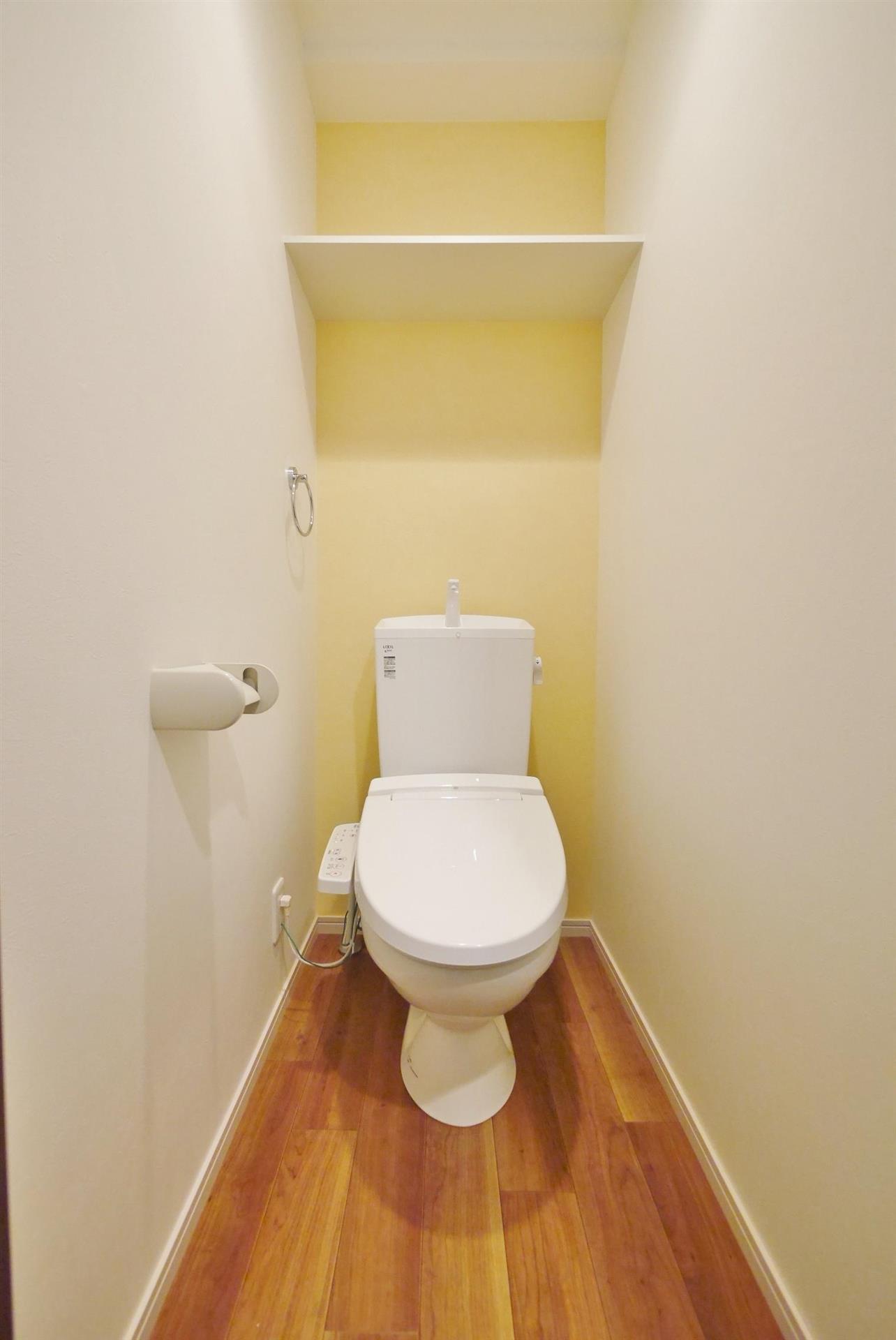 トイレ　モデルルームの写真になります。