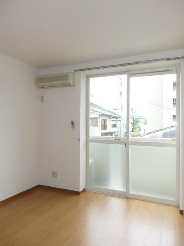 居室・リビング　ゆったり過ごせる居間です