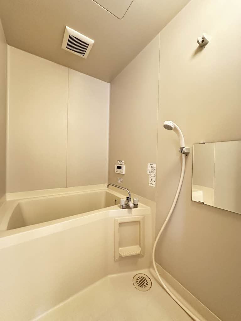 バス・シャワールーム　バスルーム