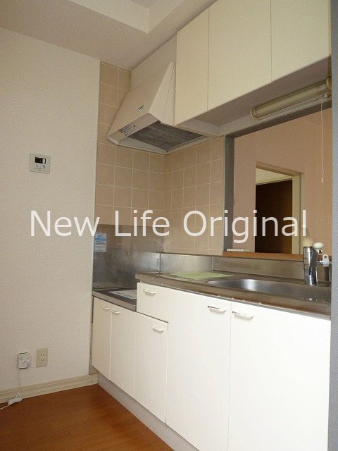 キッチン　お子様の様子を見ながら炊事のできるカウンターキッチン。