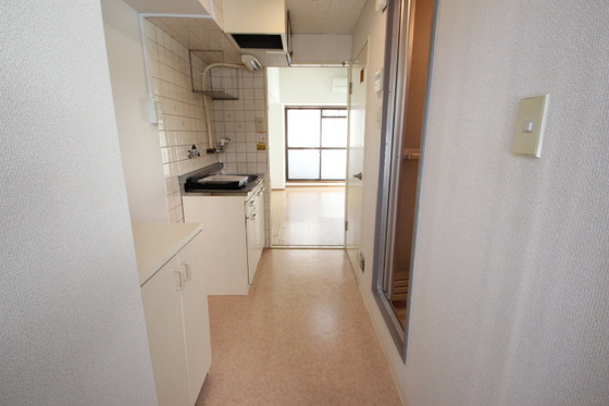 玄関　※他部屋のお写真になります