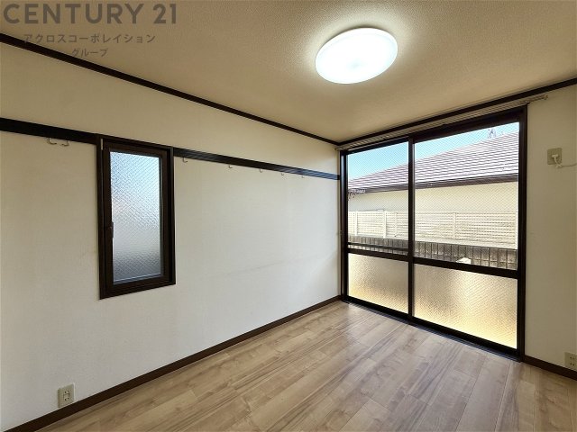 居室・リビング　明るいリビング