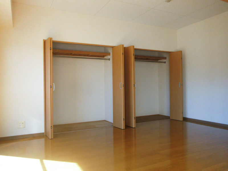 収納　同建物内のお部屋です