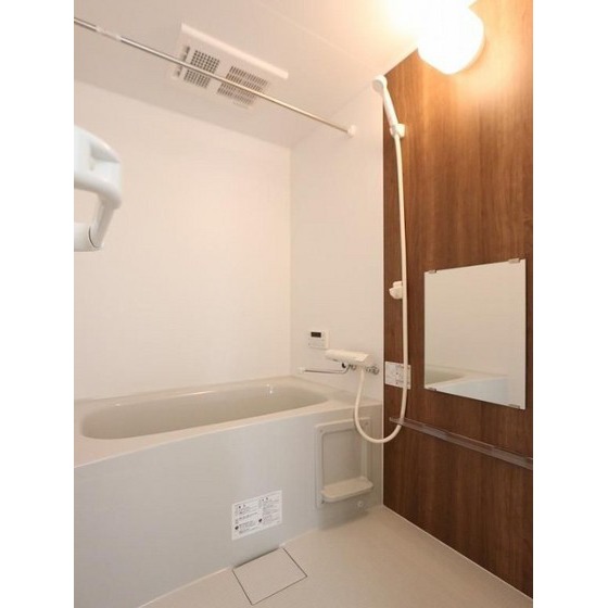 バス・シャワールーム　同型タイプ、別物件の写真。