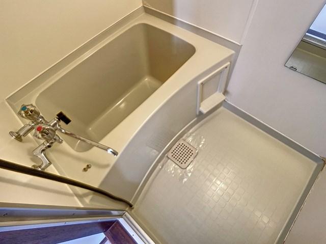 バス・シャワールーム　浴室