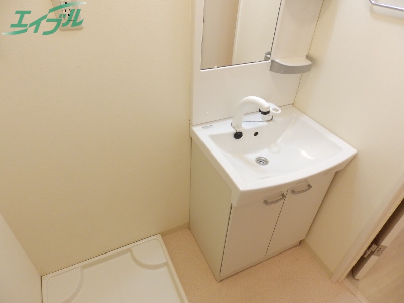 洗面設備　同物件別部屋のお写真です。