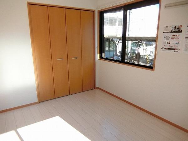 その他部屋・スペース　明るい洋室！