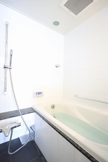 バス・シャワールーム　バス※別部屋参考写真