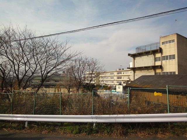 中学校　松戸市立第三中学校（中学校）まで3370m