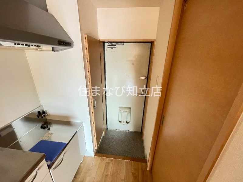 玄関　同型別部屋写真