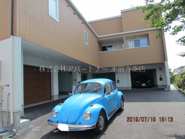 建物外観　今話題のガレージハウス！