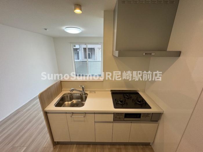 キッチン　コンパクトなキッチンで掃除もラクラク