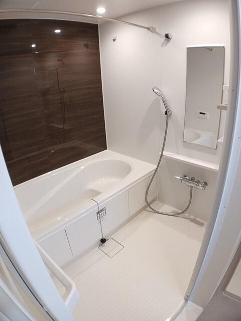 バス・シャワールーム　バスルーム