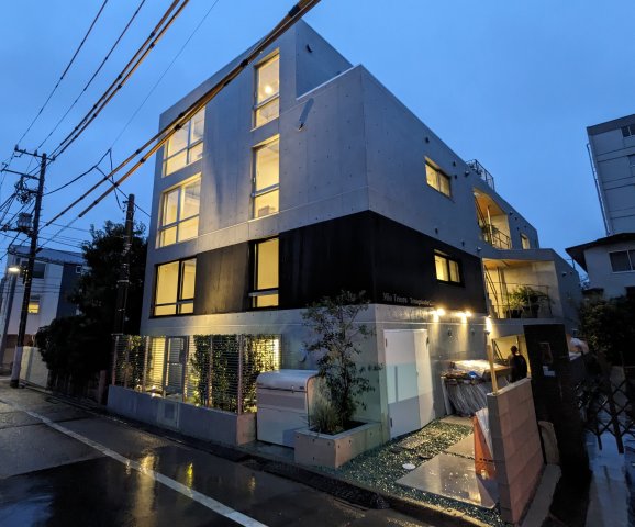 建物外観　外観は落ち着いています