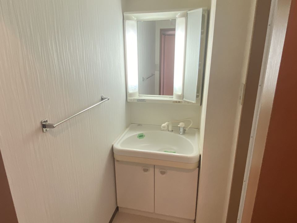 洗面設備　シャンプードレッサーの洗面台☆