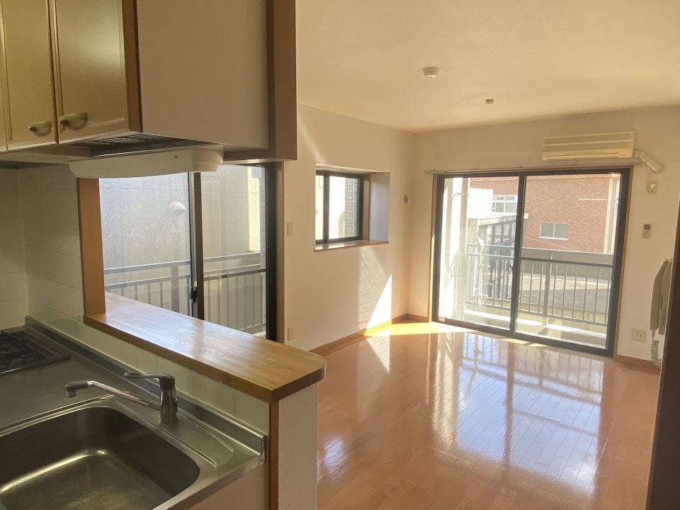 その他部屋・スペース　バルコニーも東と南に２面あります☆