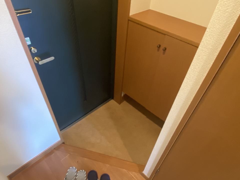 玄関　来客あっても部屋の中が分からない作り☆