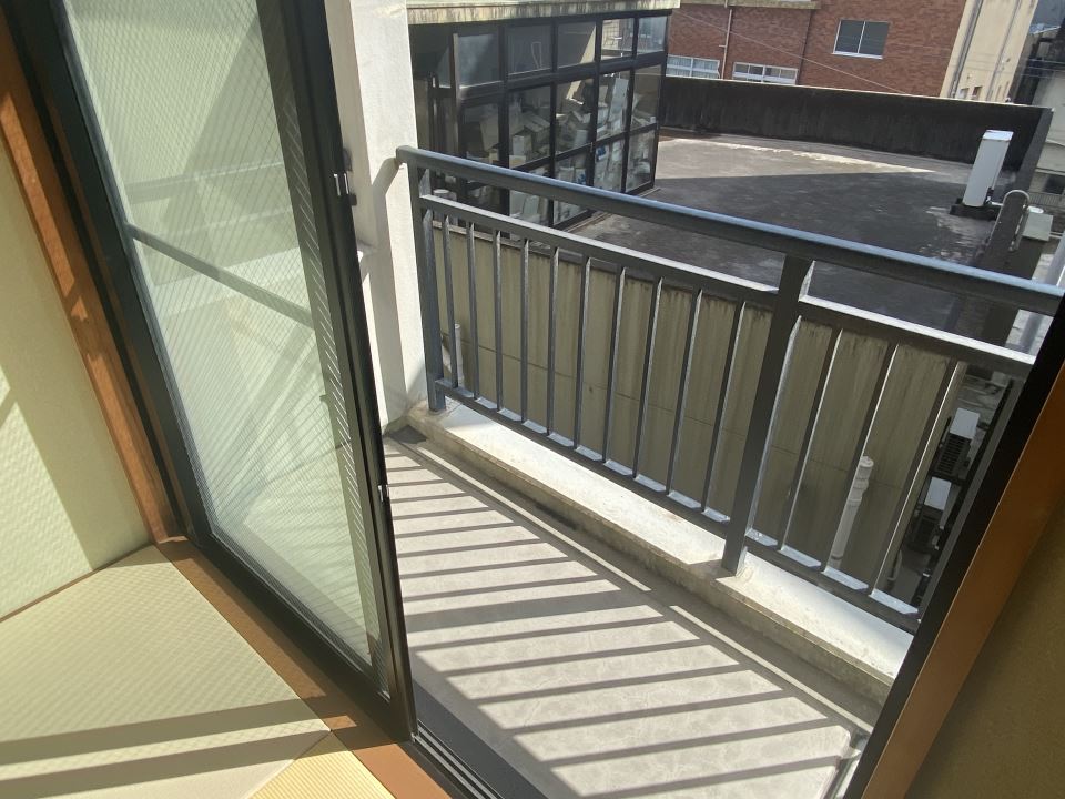 バルコニー　南側の方角ですので日当り○