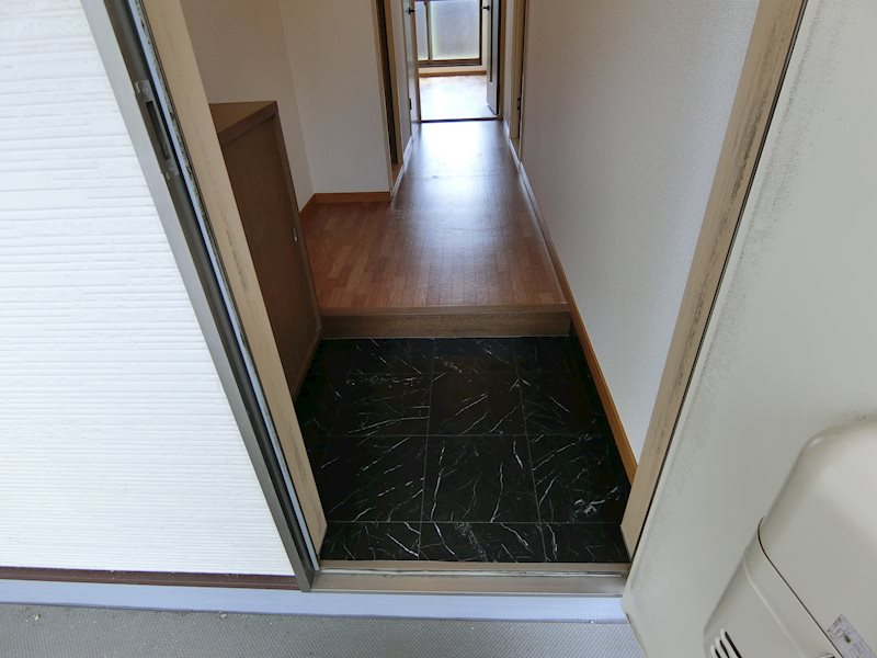 玄関　同型タイプ（反転）